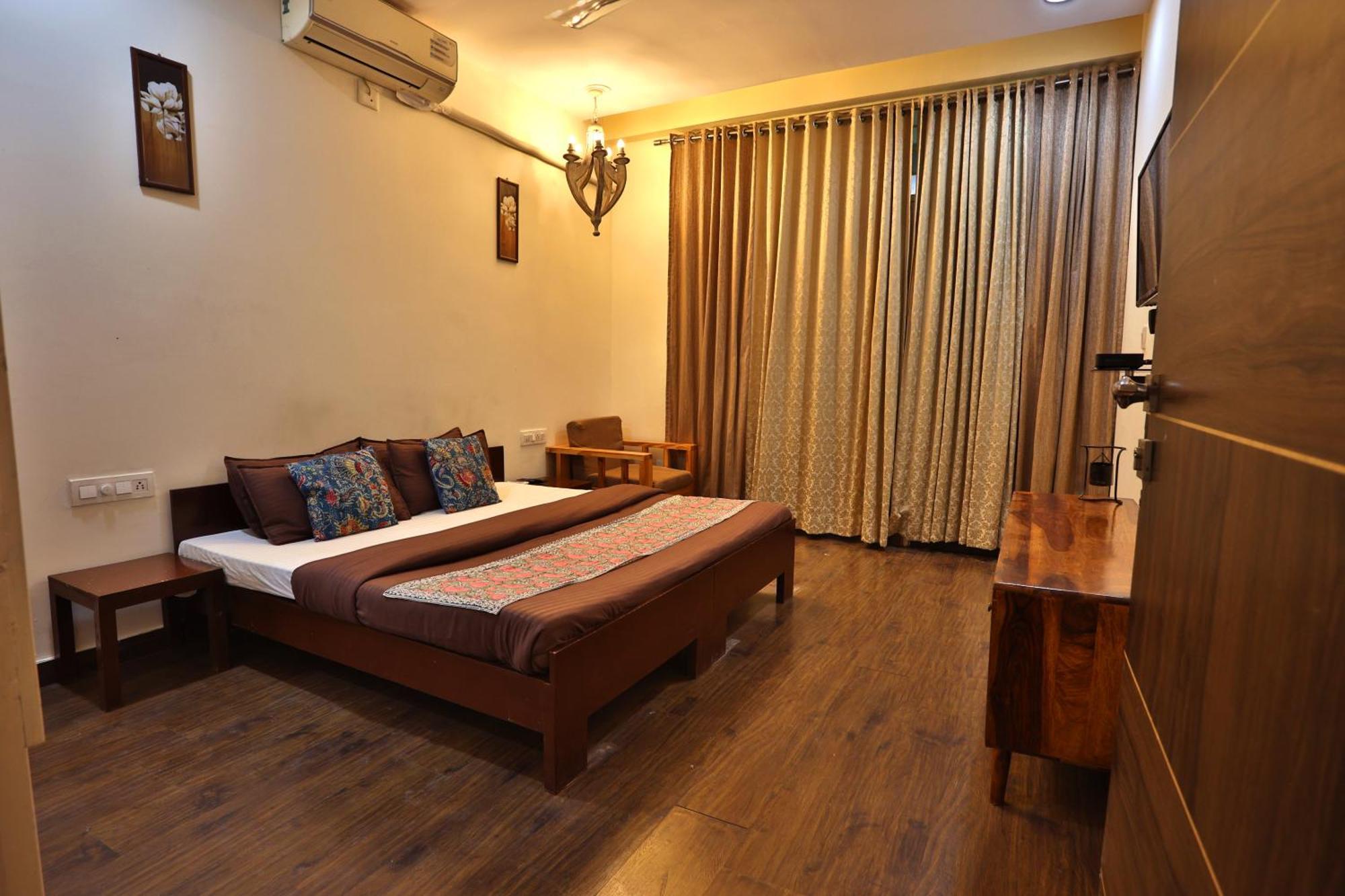 Aravali Homestay With Rooftop Jacuzzi Villa Udaipur